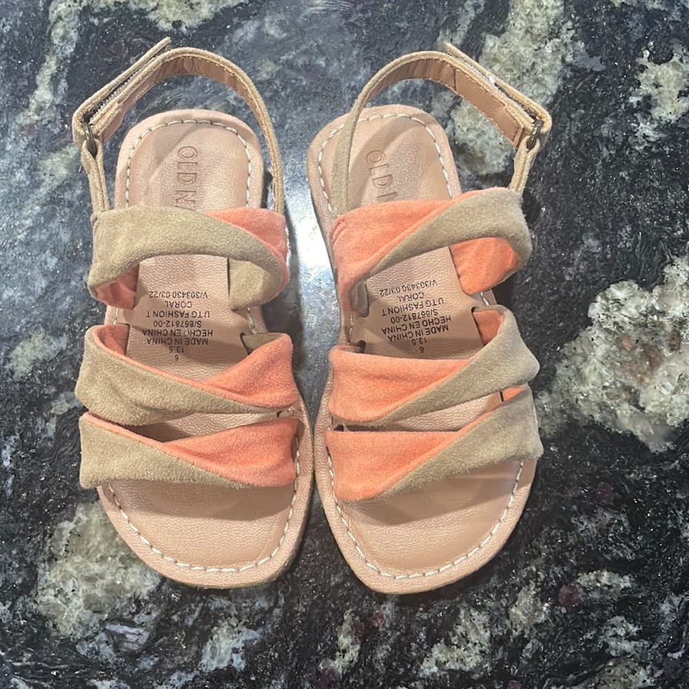 Old Navy Toddler Girl Sandals size 6 NWOT